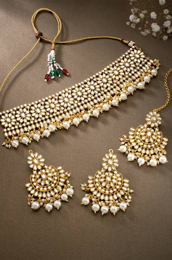 Aheli kundan studded choker necklace earrings & maang tikka set wedding jewellery set