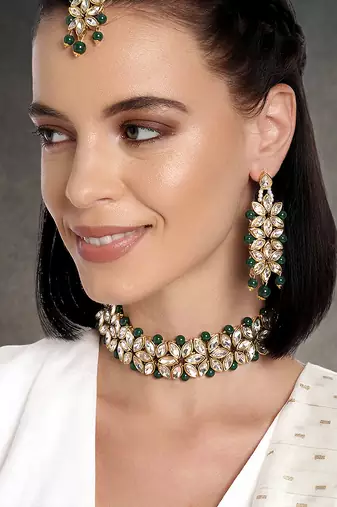 Aheli green traditional kundan pearl bridal choker necklace jewellery set with earring maang tikka