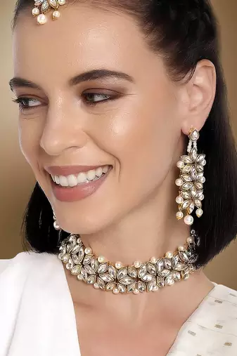 Aheli traditional kundan pearl bridal choker necklace with earring maang tikka jewellery set