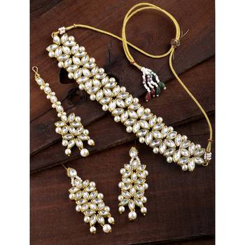 Aheli traditional kundan pearl bridal choker necklace with earring maang tikka jewellery set 2