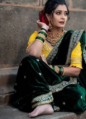 Green bloue piece with embroidred velvet saree 2
