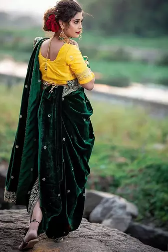 Green bloue piece with embroidred velvet saree