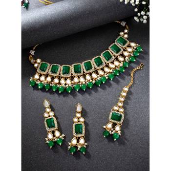 Aheli traditional kundan choker necklace jewellery set with dangle earring maang tikka 2