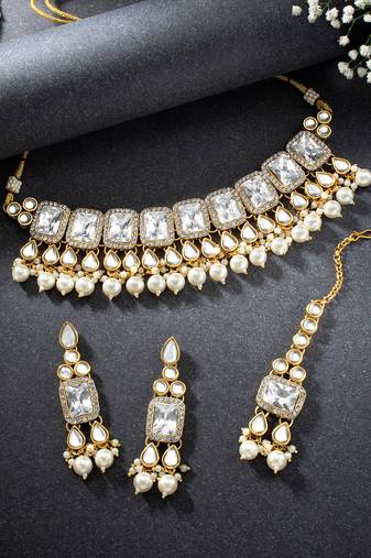 Aheli traditional kundan choker necklace with earring maang tikka jewellery set