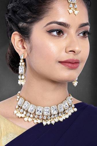 Aheli traditional kundan choker necklace with earring maang tikka jewellery set