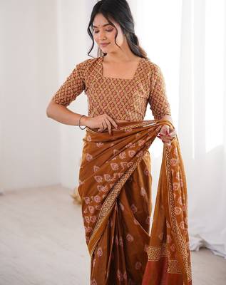 Musterd bloue piece with cotton printed saree 4