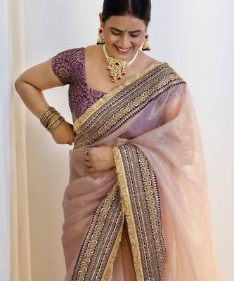 Purple embroidered blouse with embroidered saree 5
