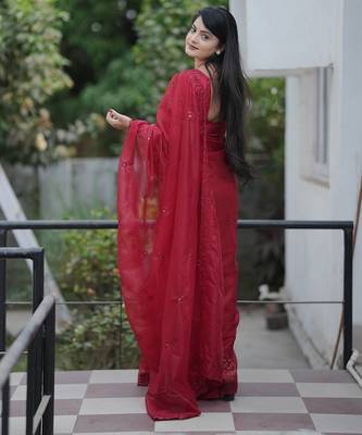 Red embroidered blouse with embroidered saree 4