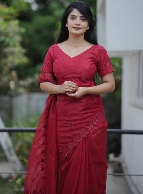 Red embroidered blouse with embroidered saree 5