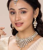Aheli kundan choker necklace with earring maang tikka traditional jewellery set