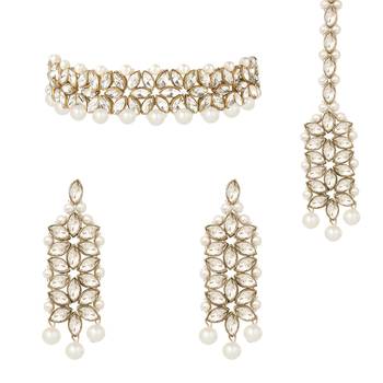Aheli indian traditional kundan white pearl wedding bridal choker necklace with earring maang tikka 3