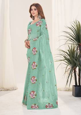 Blue embroidered blouse with embroidered saree 4