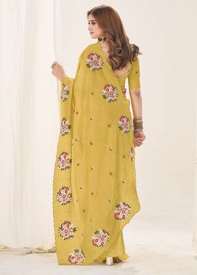Yellow embroidered blouse with embroidered saree 2