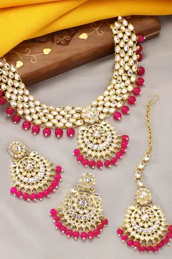 Aheli indian traditional kundan brass alloy bead choker necklace with earring mangtikka jewellery set
