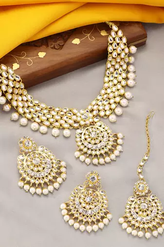 Aheli indian traditional white kundan bead choker necklace with earring mangtikka jewellery set