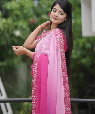 Pink embroidred with embellished blouse & saree 3
