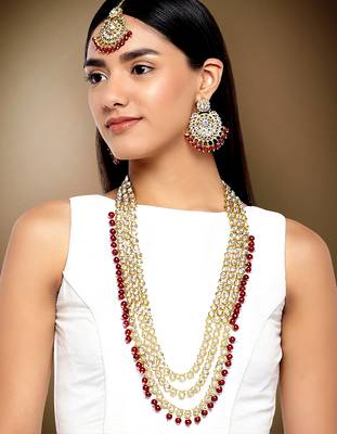 Aheli gold-plated brass and kundan necklace with mang tika & earrings jewellery set 2
