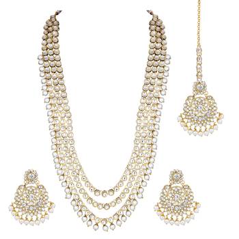 Aheli gold-plated brass and kundan necklace with mangtika & earrings set 3