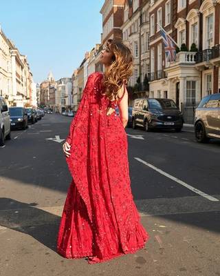 Red bloue piece with embroidred saree 3