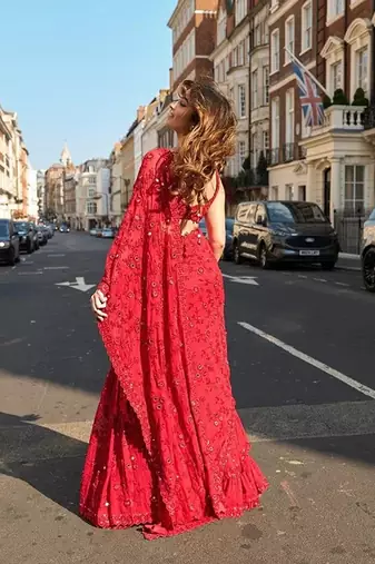 Red bloue piece with embroidred saree