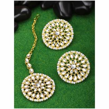 Aheli kundan pearl royal round earring maang tikka set indian traditional jewellery for women 2
