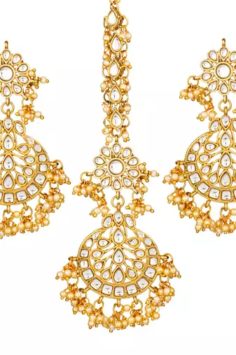 Aheli traditional jewellery kundan and pearl maang tikka earring set for women