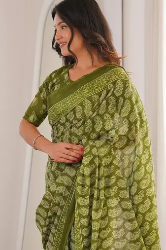 Green bloue piece with cotton printed saree