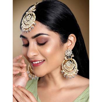 Aheli traditional jewellery kundan pearl maang tikka earring cz set for women 2