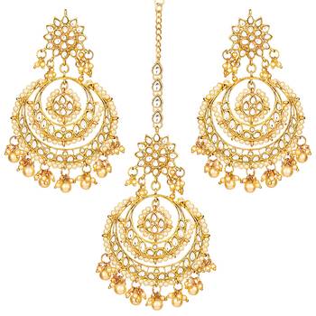 Aheli traditional jewellery kundan pearl maang tikka earring set for women 3