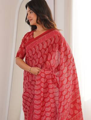 Red bloue piece with cotton printed saree 2