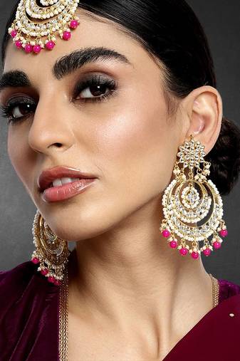 Aheli traditional jewellery kundan pearl maang tikka earring set for women's