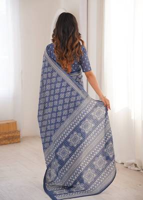 Grey bloue piece with cotton printed saree 4