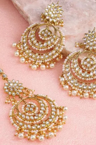 Aheli traditional jewellery kundan pearl studded maang tikka & earring set for women