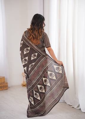 Brown bloue piece with cotton printed saree 4