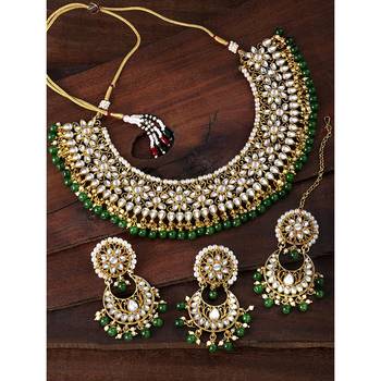 Aheli green kundan choker necklace earrings with maang tikka jewellery set 2