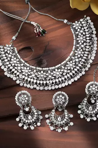 Aheli white kundan choker necklace earrings with maang tikka jewellery set