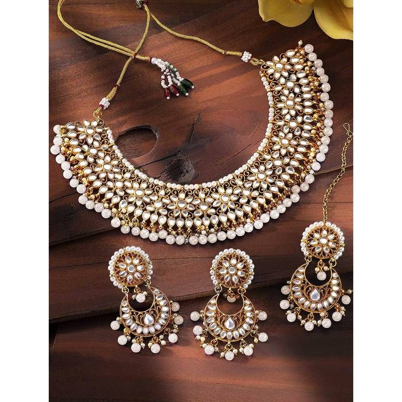 Aheli white kundan choker necklace earring with maang tikka jewellery set