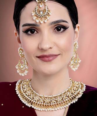 Aheli white kundan choker necklace earring with maang tikka jewellery set 2