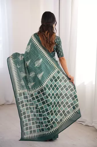 Green bloue piece with cotton printed saree