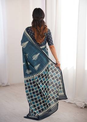 Teal bloue piece with cotton printed saree 3