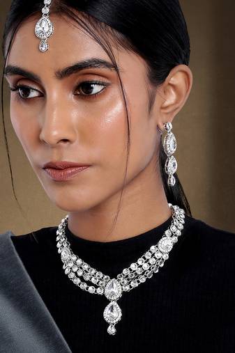 Aheli traditional kundan long necklace with earring maang tikka jewellery set