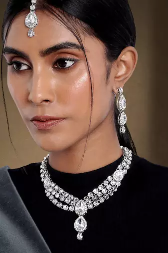 Aheli traditional kundan long necklace with earring maang tikka jewellery set