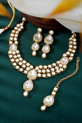 Aheli kundan long necklace with earring maang tikka jewellery set