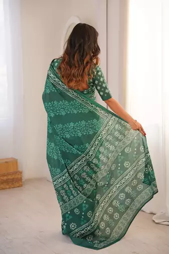 Green bloue piece with cotton printed saree