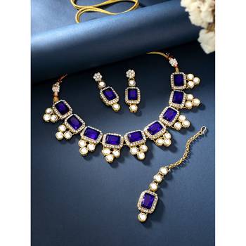 Aheli kundan blue crystal necklace earring maang tikka traditional jewellery set 2