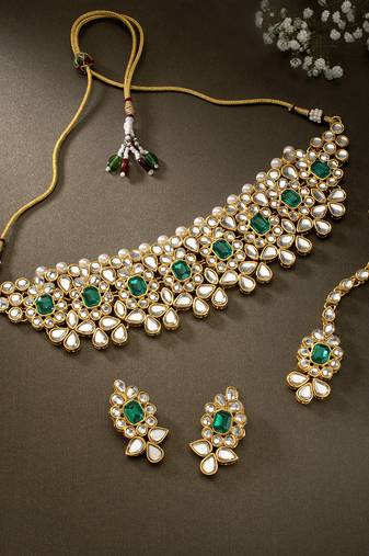 Aheli ethnic indian traditional jewellery kundan pearl green floral necklace earring mang tikka set