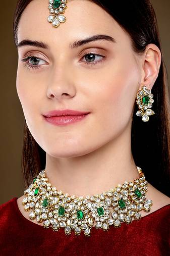 Aheli ethnic indian traditional jewellery kundan pearl green floral necklace earring mang tikka set