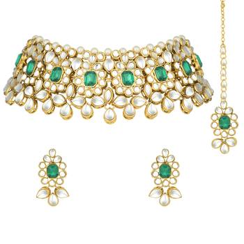 Aheli ethnic indian traditional jewellery kundan pearl green floral necklace earring mang tikka set 3