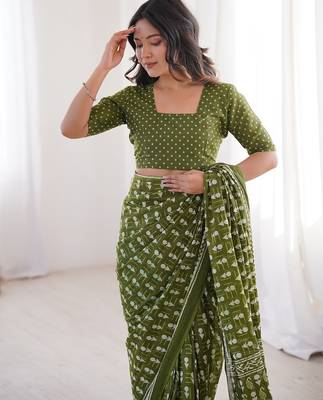 Green bloue piece with cotton printed saree 4