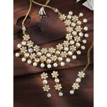 Aheli flower kundan pearl necklace with maang tikka earring traditional jewellery set 2
